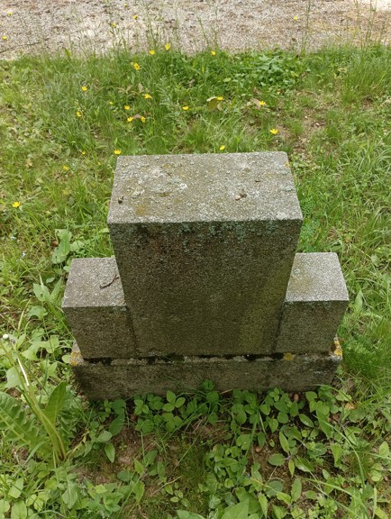 005