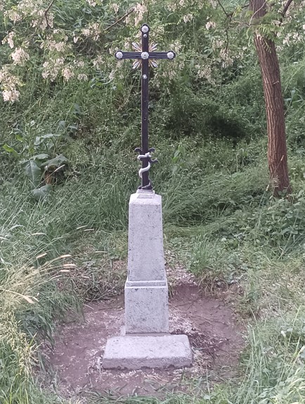 125
