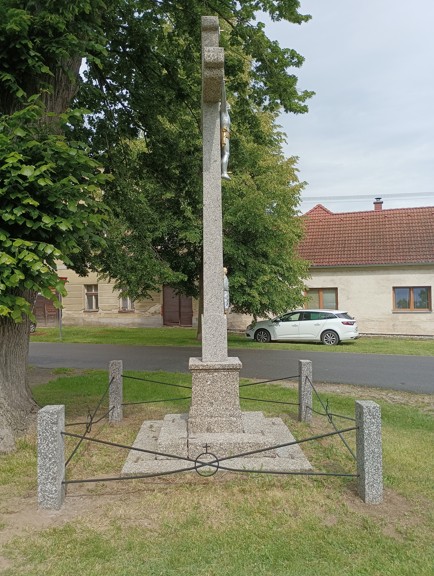 128