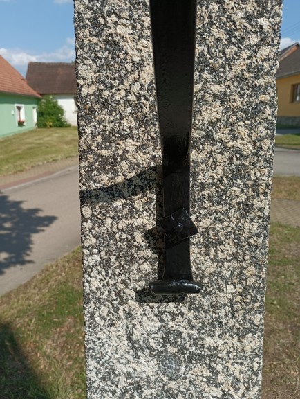 133