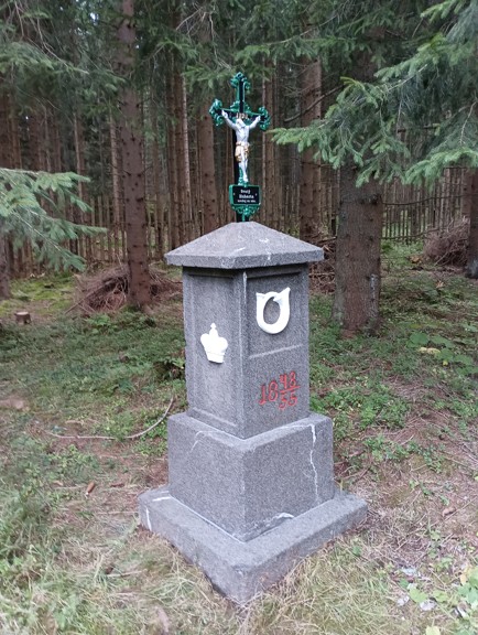 043