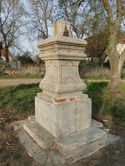 102