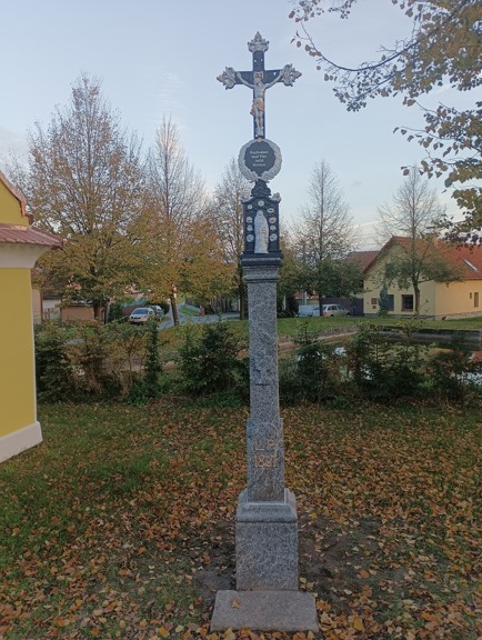 125